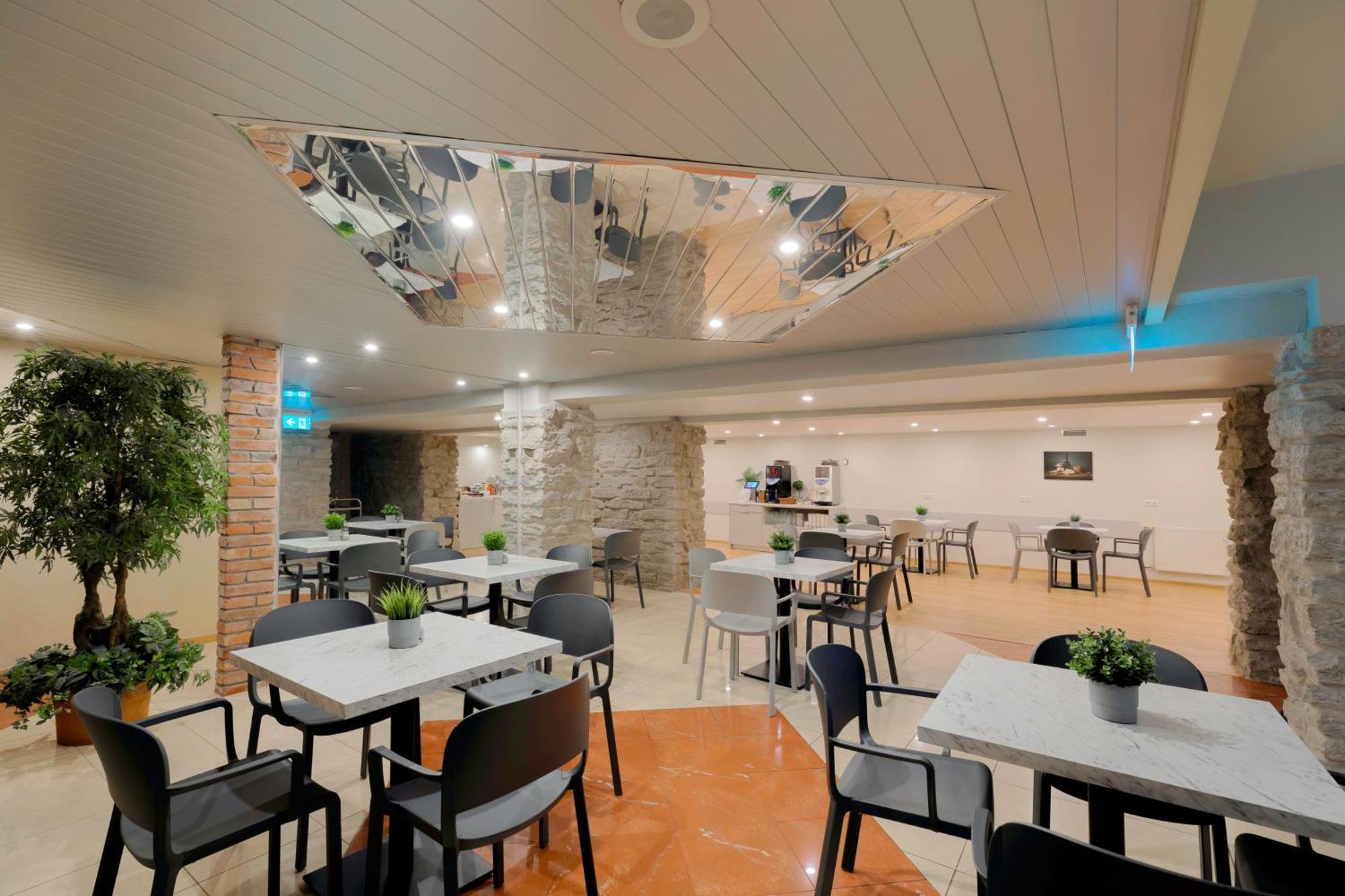 Rixwell Viru Square Hotel Tallin Exterior foto